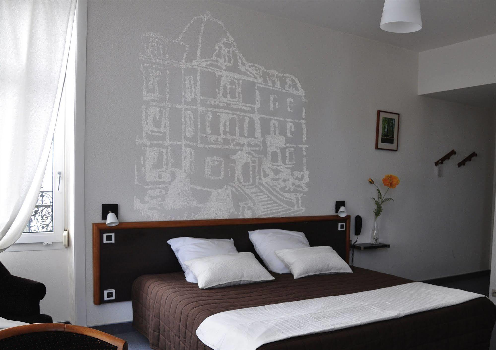 Brit Hotel Confort Bagnoles Normandie Bagnoles de l'Orne Normandie Esterno foto